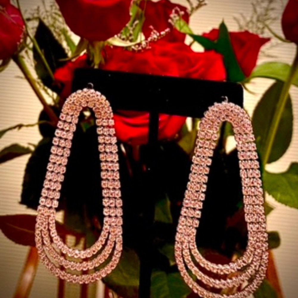 Earrings Sparkling  Crystal Gold tone Drop